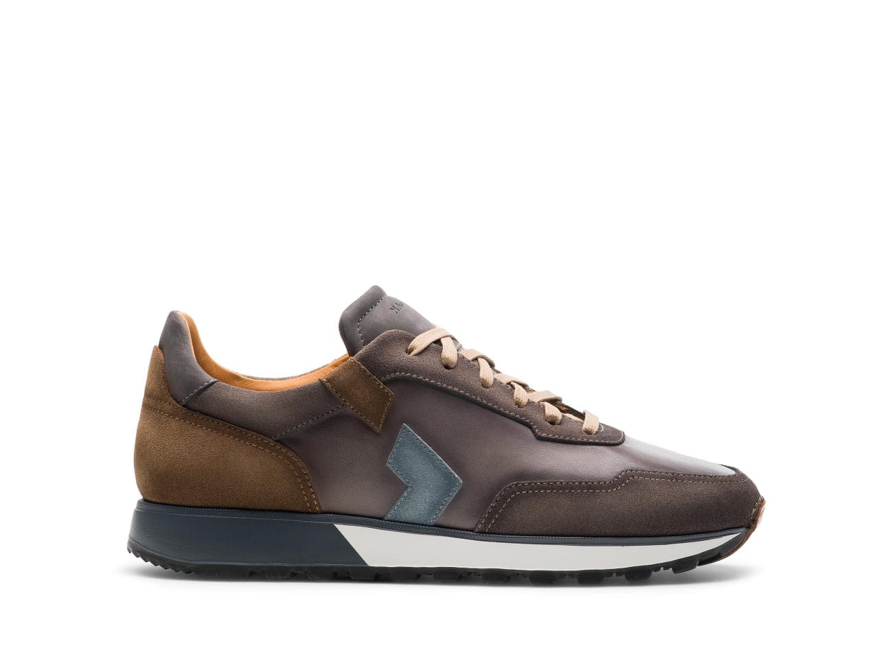 AERO SNEAKER – Christopher Mobley