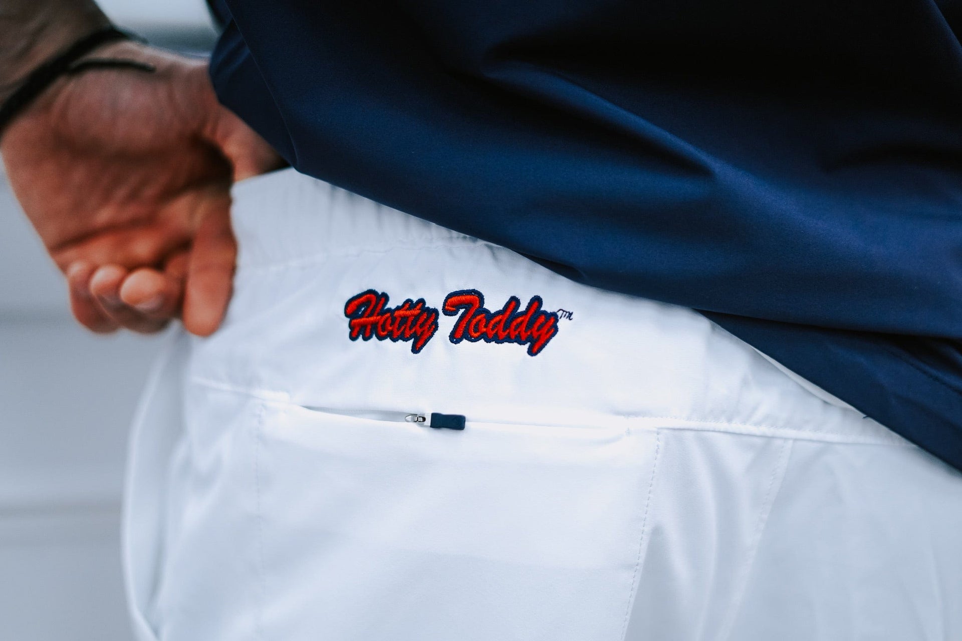 PETER MILLAR GAMEDAY HOTTY TODDY SWIFT SHORT